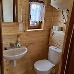 Siedlisko Nad Jeziorem Skarlinskim 5b, Mazury, Jezioro, Domek, Bania * Kurzetnik