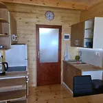 Siedlisko Nad Jeziorem Skarlinskim 5b, Mazury, Jezioro, Domek, Bania