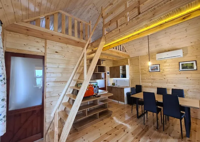 Siedlisko Nad Jeziorem Skarlinskim 5b, Mazury, Jezioro, Domek, Bania *